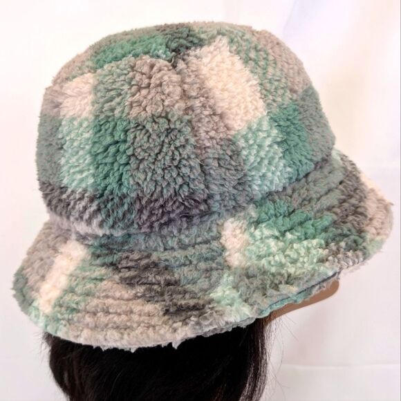 Cozy Koolaburra Sherpa Bucket Hat in Tinted Sage Plaid - Picture 5 of 11